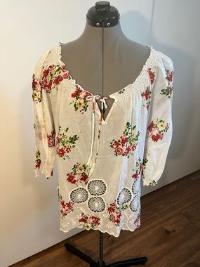 White Floral Peasant Tunic with Crochet Accents